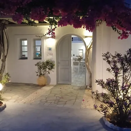 Despina's Mare Naousa (Paros)